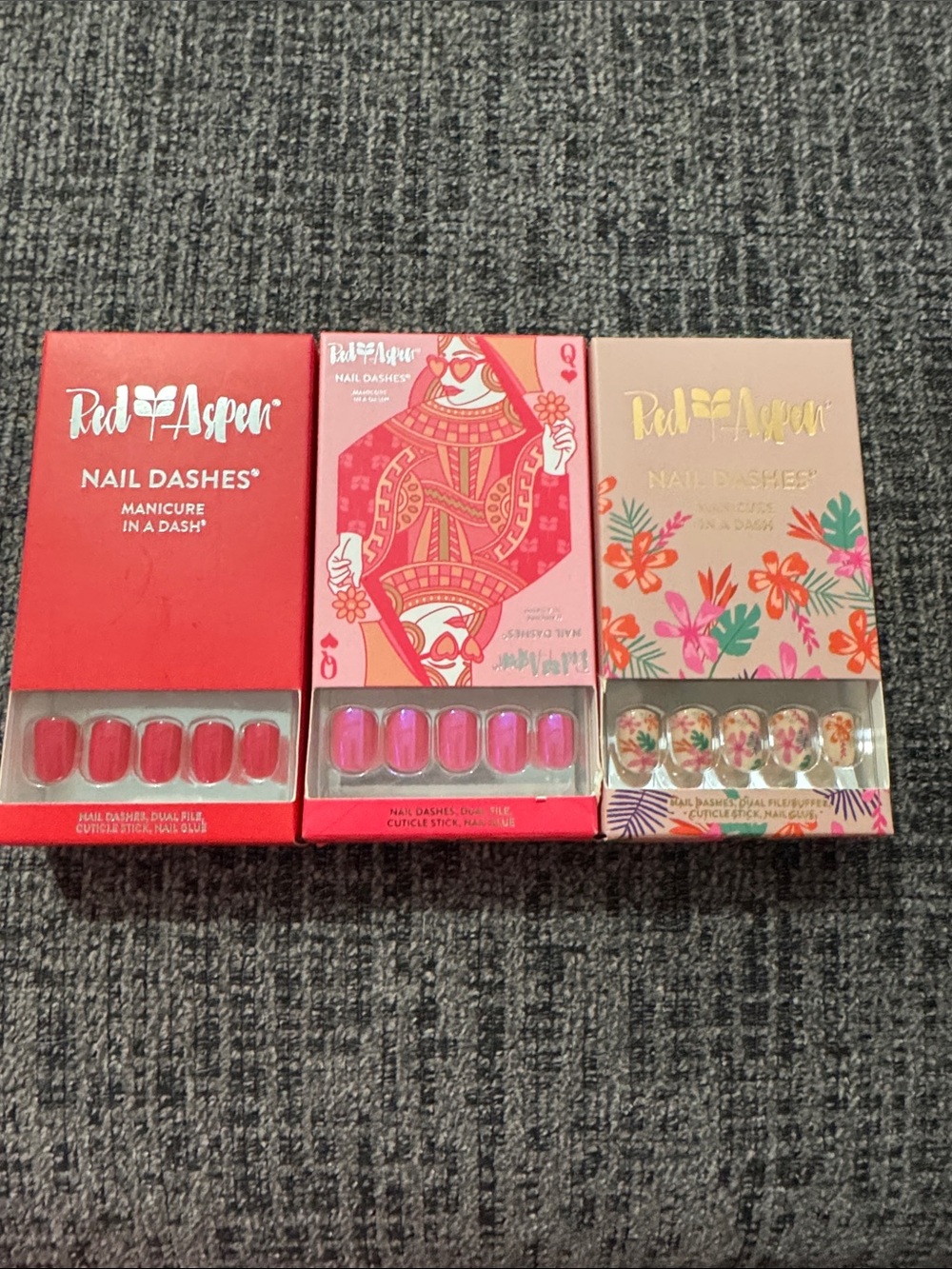 Red Aspen Nail Dashes Press-On Nails 3 sets